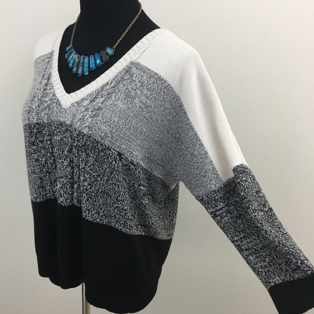 New York & Co | Color Block Cable Knit Sweater - Picture 6 of 9